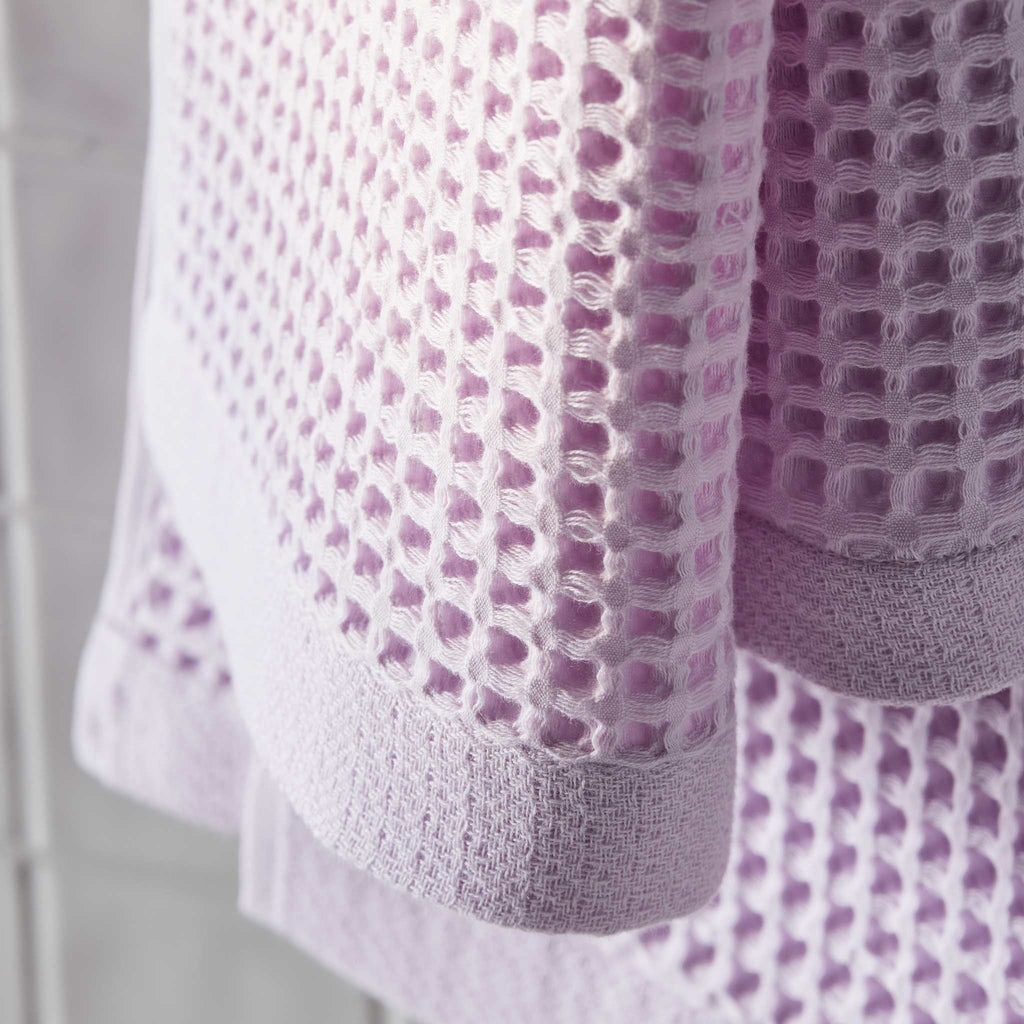 Dreamweave Waffle Bath Towels Set of 2 A0