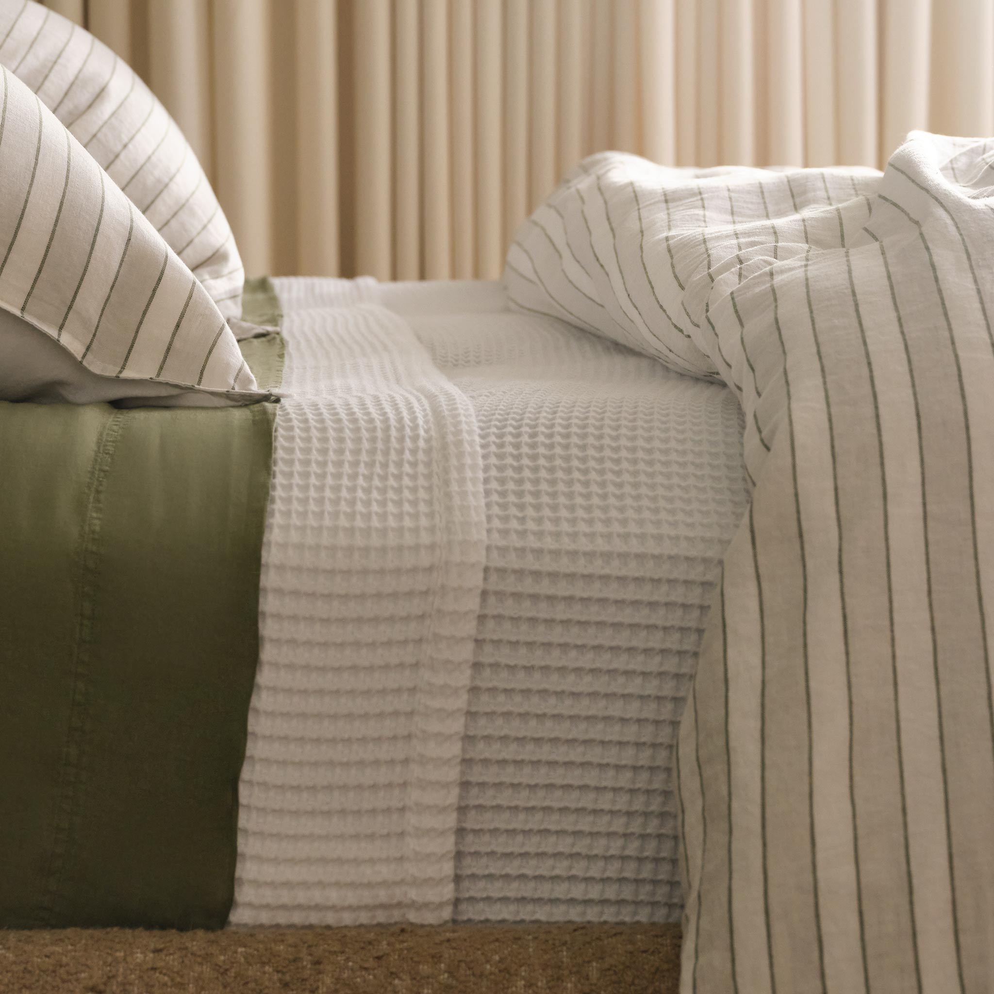 Dreamweave Waffle Bed Blanket G4