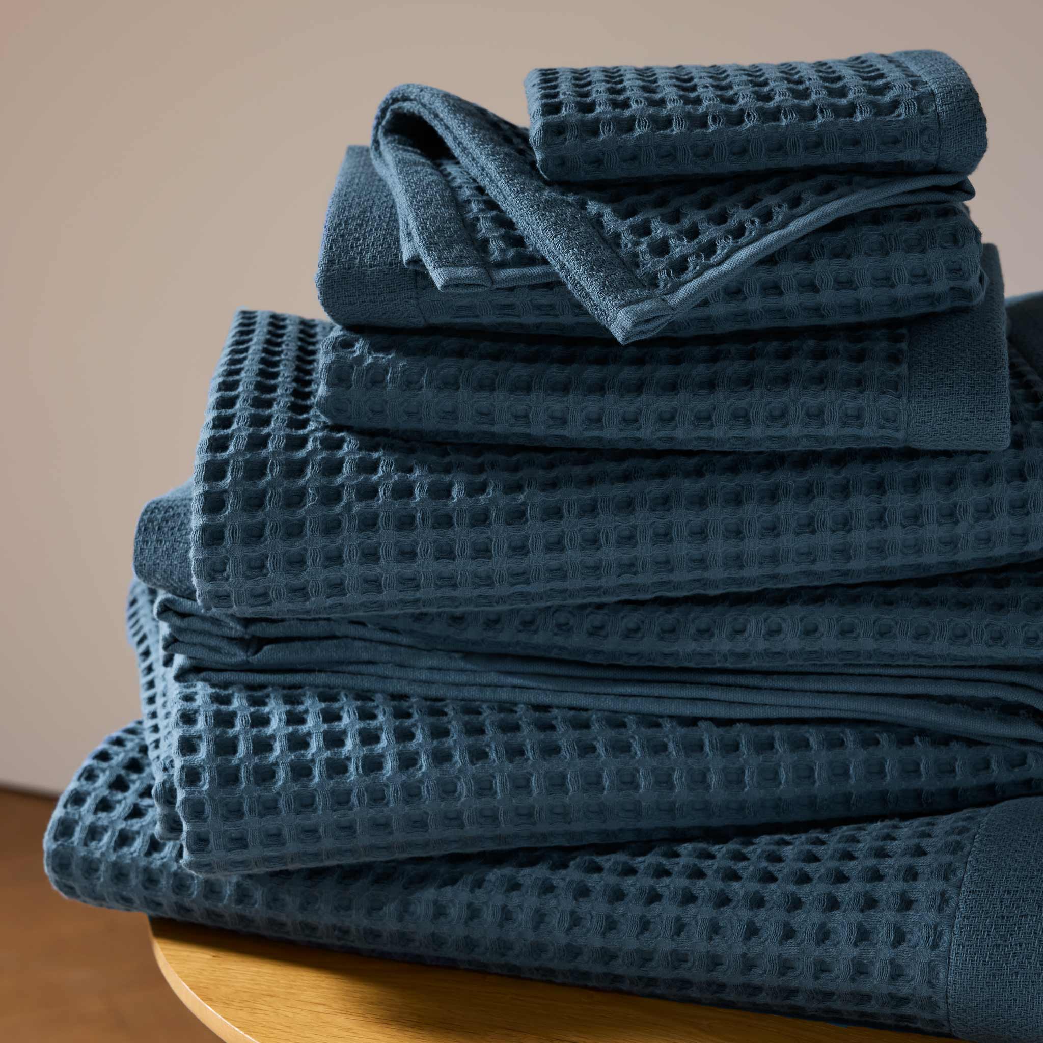 Dreamweave Waffle Bath Towels Set of 2 A0