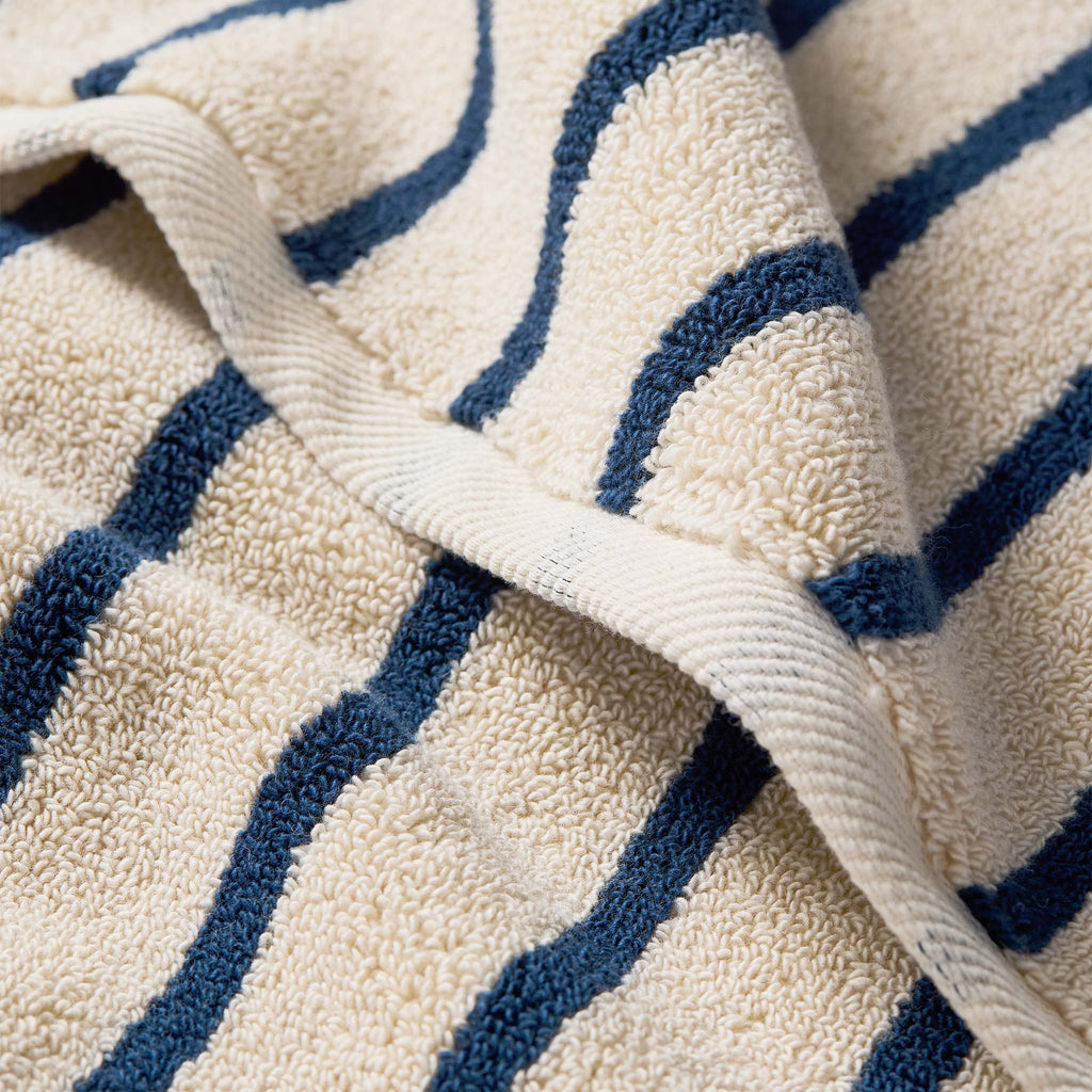 Super-Plush Set of 4 Bath Towel Bundle J5