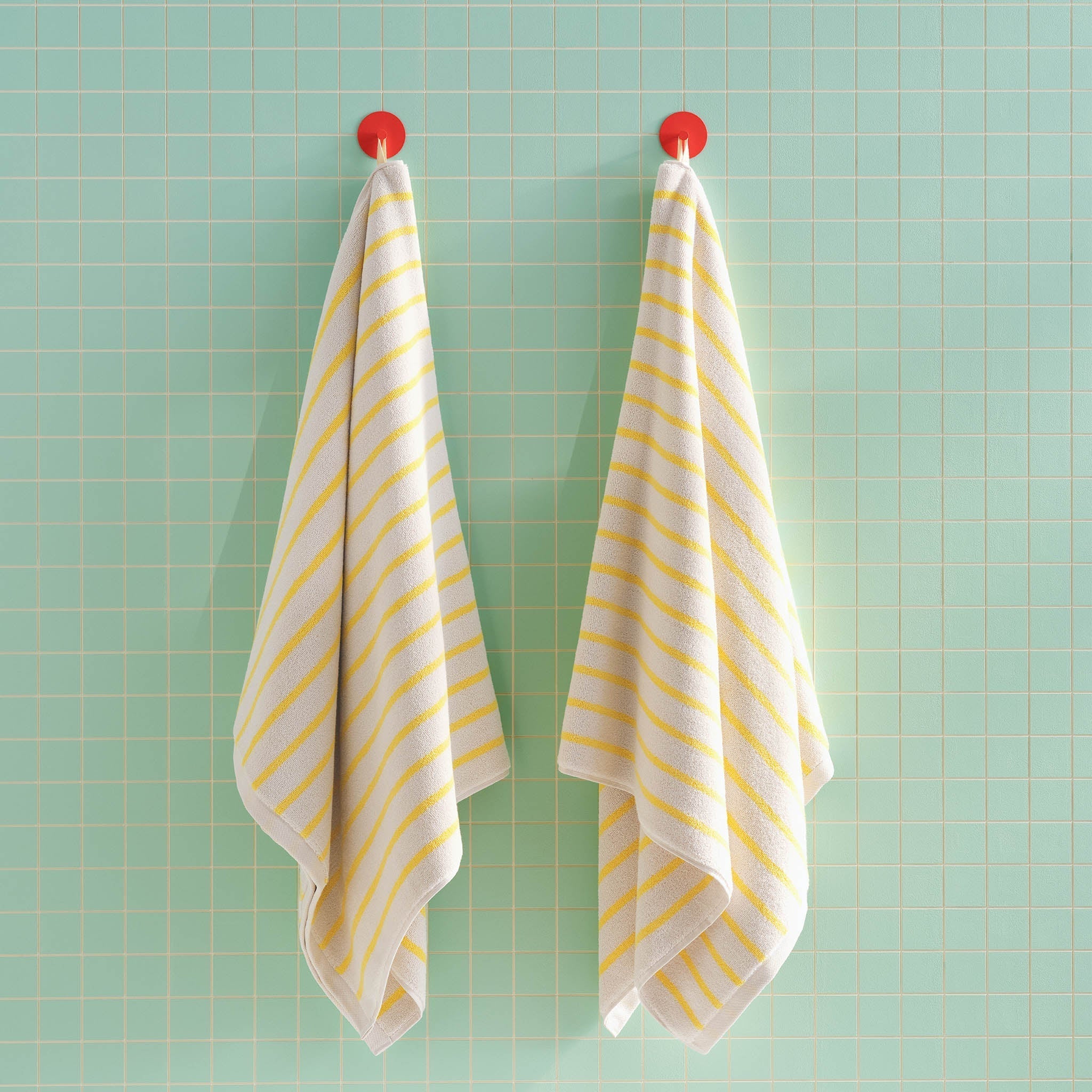 Super-Plush Set of 4 Bath Towel Bundle J5