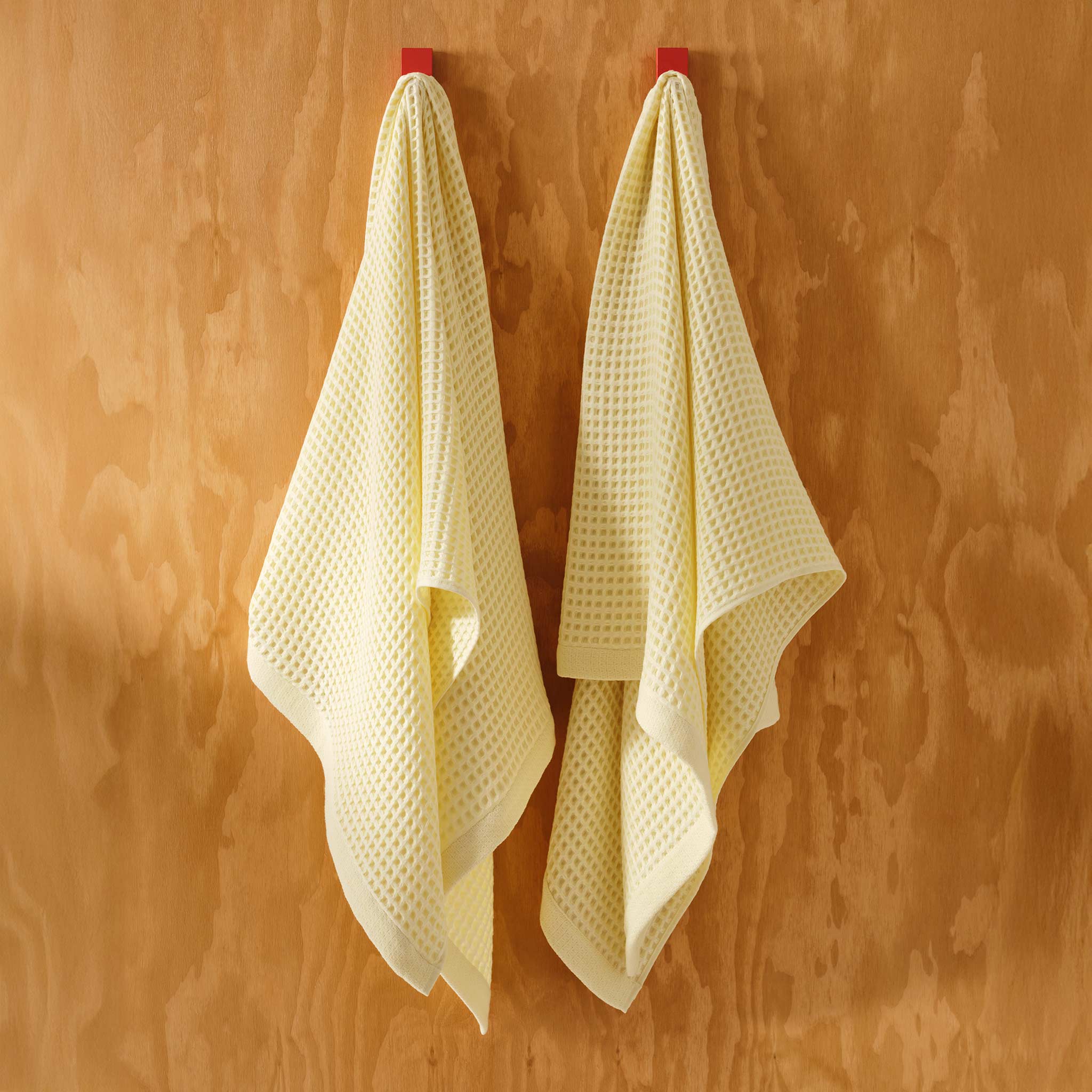 Dreamweave Waffle Bath Towels Set of 2 A0